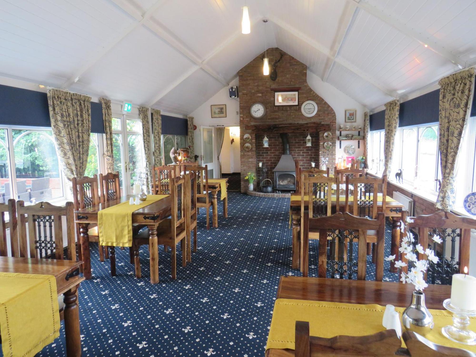 Ganton Greyhound Inn エクステリア 写真